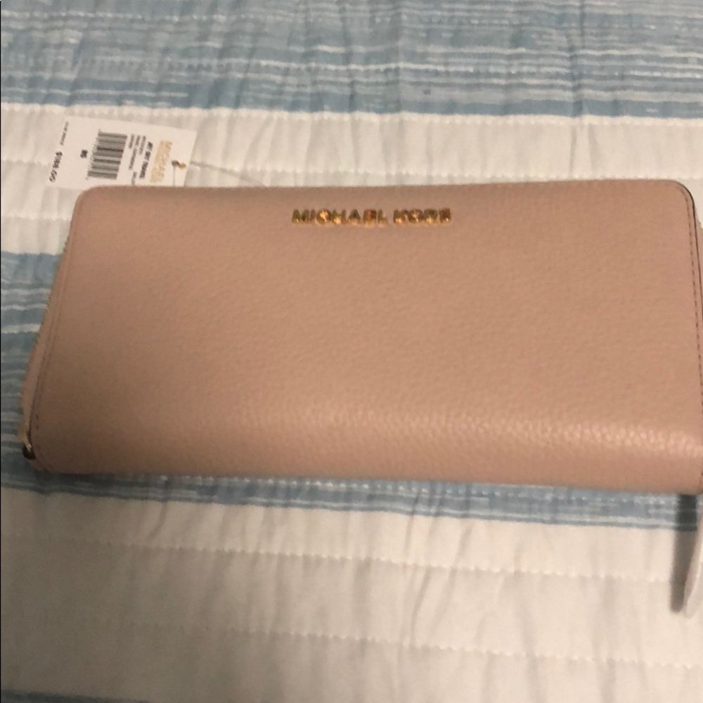 New Michael Kors Wallet